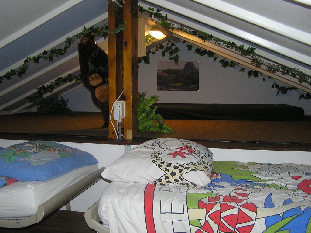 B&B Atelier Maarbeek Хелендорн Стая снимка
