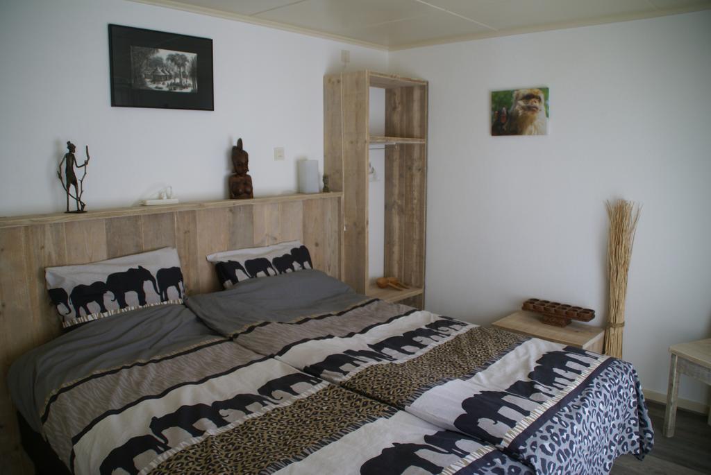 B&B Atelier Maarbeek Хелендорн Стая снимка